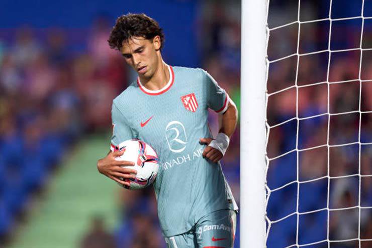 Joao Felix bị fan Atletico chửi trong lúc khởi động cho trận gặp Getafe