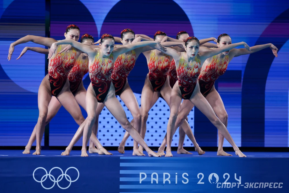 Các cô gái của bơi nghệ thuật Trung Quốc xinh như các...tiên nữ.