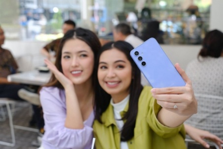Realme C65 và Galaxy M15: Điện thoại nào đáng mua trong tầm giá 3...