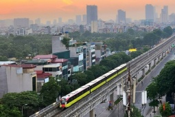 Tin tức trong ngày - Metro Nhổn - ga Hà Nội chính thức chạy miễn phí đón khách từ 8h sáng nay