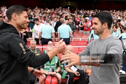 Arsenal thắng đậm Leverkusen: Arteta đặc biệt khen Jesus, Alonso lo lắng