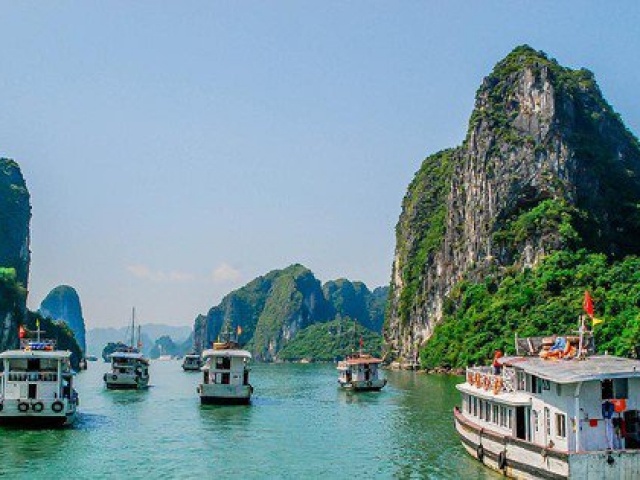 Lý do Việt Nam được bình chọn là điểm đến an toàn nhất châu Á