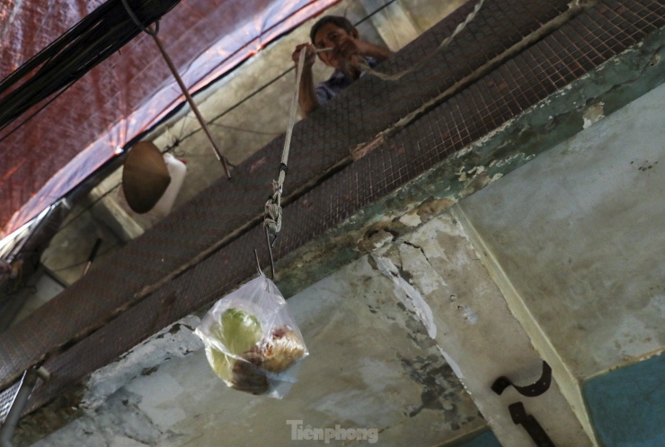 Dì ba cho biết thêm, bản thân là người Trà Vinh, ngày trước gia đình cũng bán hủ tiếu, rồi truyền nghề lại cho mình.