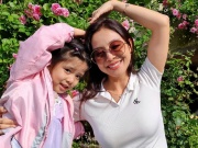 Thời trang - Jennifer Phạm diện quần khoe nội y trên phố