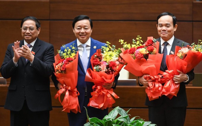 Thủ tướng Phạm Minh Chính và hai Phó thủ tướng Trần Hồng Hà, Trần Lưu Quang (từ trái qua). Ảnh: Hoàng Phong