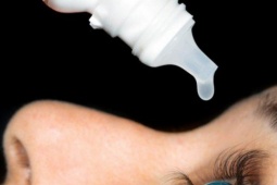 Sức khỏe đời sống - Nước muối sinh lý dùng sai cũng 'hại đủ đường'