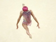 Thể thao - Mỹ nhân thể dục tạo ra "ảo ảnh quang học" kỳ lạ bậc nhất Olympic Paris