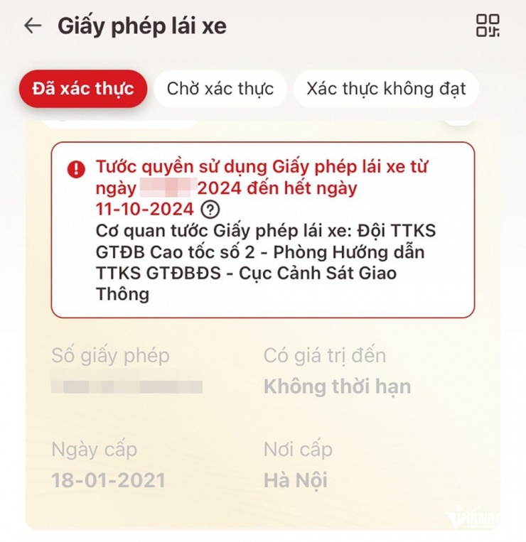 Thông báo khi bị tước giấy phép lái xe trên VNeID. Ảnh chụp màn hình