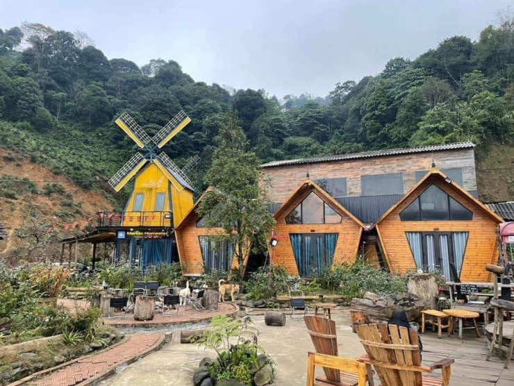 Hiện trường sạt lở hai homestay ở Tà Xùa - 9