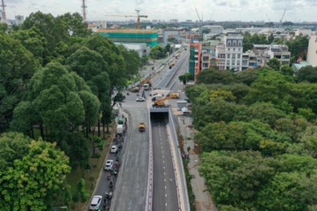 Hầm chui Trần Quốc Hoàn thông xe, giảm ùn tắc cửa ngõ sân bay Tân Sơn Nhất