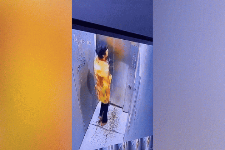 Bạn trẻ - Cuộc sống - Ngã đập đầu vì nhảy trong thang máy