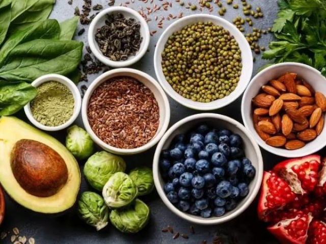 Những 'siêu thực phẩm' phụ nữ sau tuổi 30 không nên bỏ qua