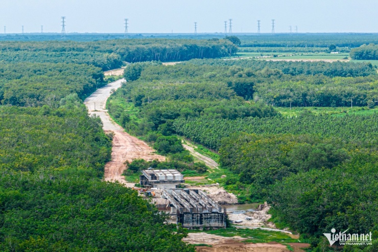 Dự án Đường Hồ Chí Minh Đoạn Chơn Thành - Đức Hòa: Quyết tâm Tháo Gỡ Khó Khăn, Đảm Bảo Tiến Độ