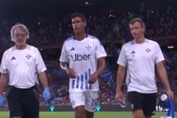 Vận đen chưa buông tha Varane, cựu sao MU rời sân sau 20 phút ra mắt