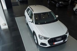 Ngắm xe - Audi Q3 Advanced phiên bản Black Edition có giá 1,89 tỷ đồng tại Việt Nam