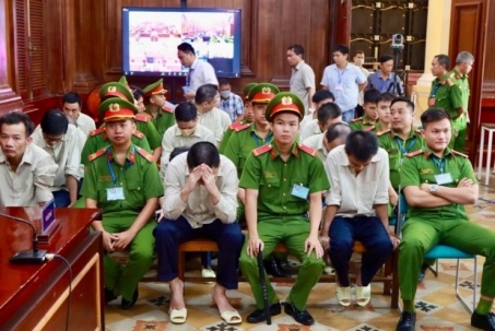 Headline: Luật sư đại án đăng kiểm: Mức án đề nghị quá nghiêm khắc