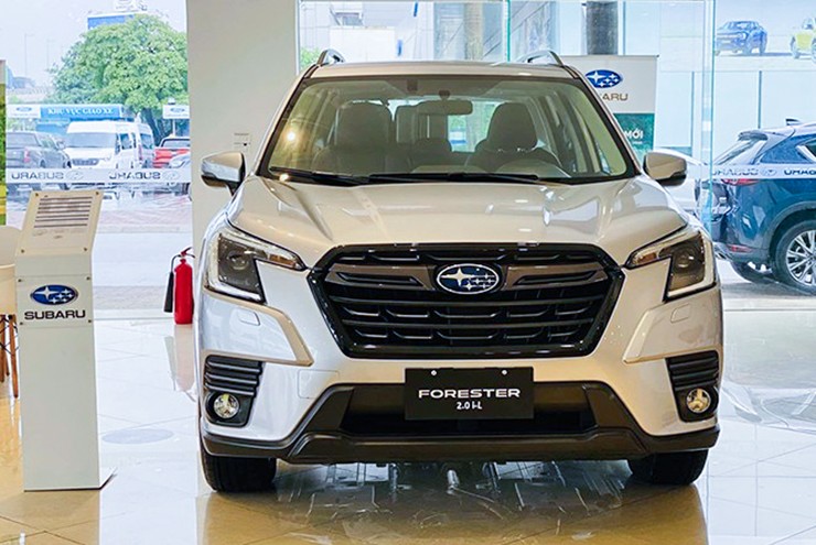 Subaru Forester giảm giá lên đến 140 triệu đồng - 1