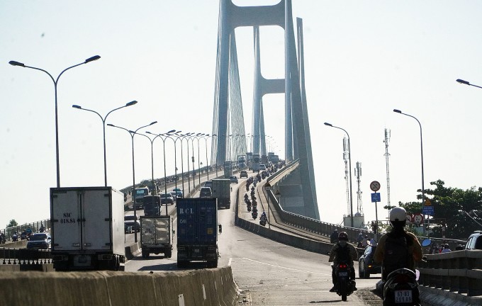 Cầu Phú Mỹ có độ dốc 4,5%. Ảnh: Gia Minh