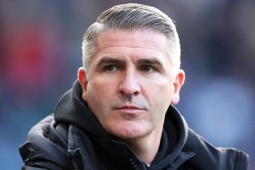 Bóng đá - HLV đầu tiên "bay ghế" tại Anh sau vòng đầu tiên, hé lộ nguyên nhân bất ngờ