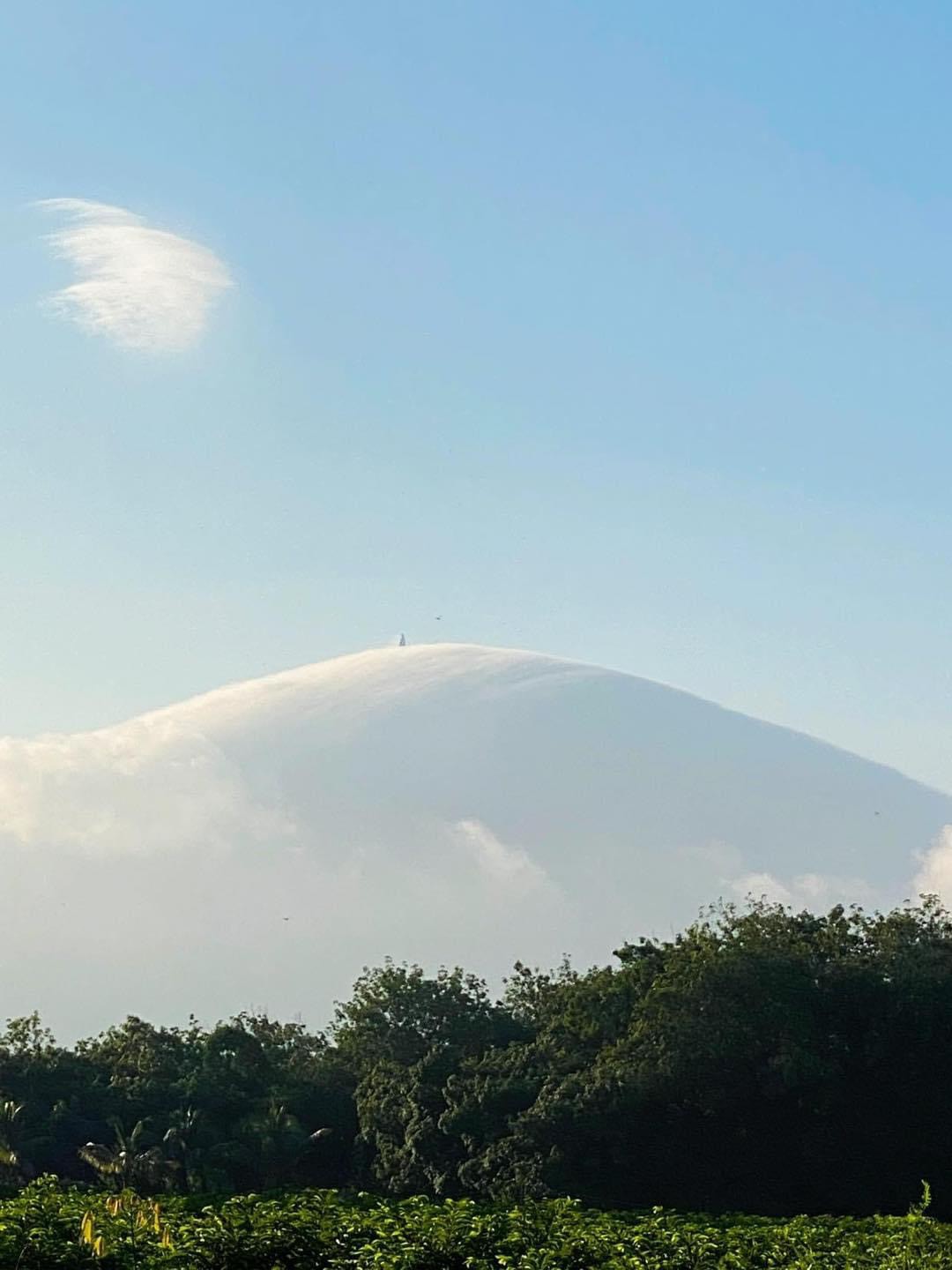 Mây phủ kín đỉnh núi, “nóc nhà Nam bộ” không hổ danh miền tiên cảnh - 2