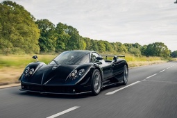 Đây là chiếc siêu xe Pagani Zonda Nero độc bản dành cho giới siêu giàu