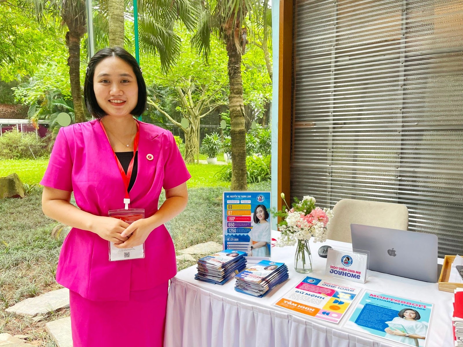 Đến với Hội nghị, cô Loan Loan Nguyễn đã đóng góp những ý kiến quý báu về việc triển khai phương pháp giáo dục Montessori trong các gia đình Việt.