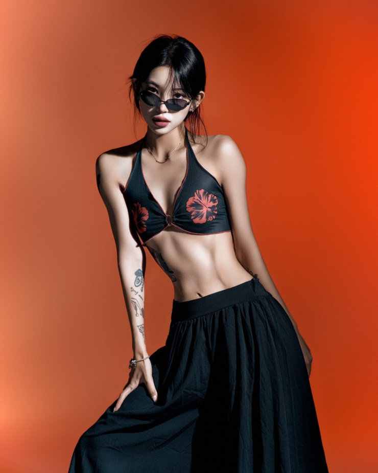 Với chiều cao (1,7 m), Choi Jun Hee từng nặng 96 kg. Cùng với vóc dáng quá khổ, Jun Hee còn mắc bệnh Lupus ban đỏ, khiến cô mặc cảm, tự ti vì gương mặt biến đổi, tóc rụng nhiều, có lúc không đi lại được, phải nhập viện điều trị. Sau đó, Jun Hee đã nỗ lực thay đổi ngoại hình, năm 2022 cô cho biết đã giảm từ 96 kg xuống 47 kg.