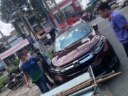 Tin tức trong ngày - Vụ hất người phụ nữ lên capo ôtô: Bắt khẩn cấp tài xế Nguyễn Minh Đức