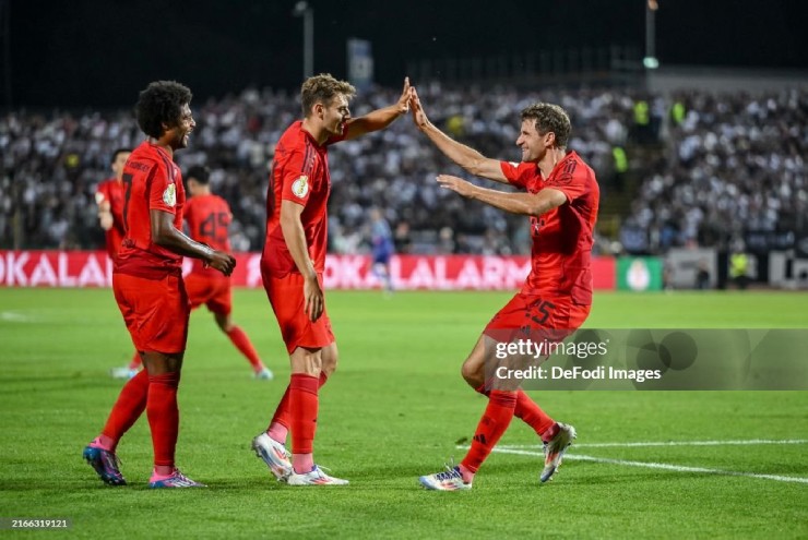 Bayern Munich "đè bẹp" đối thủ hạng dưới 