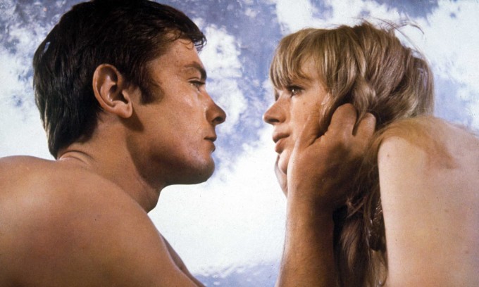 Nét điển trai khuynh đảo màn ảnh của tài tử Alain Delon - 10