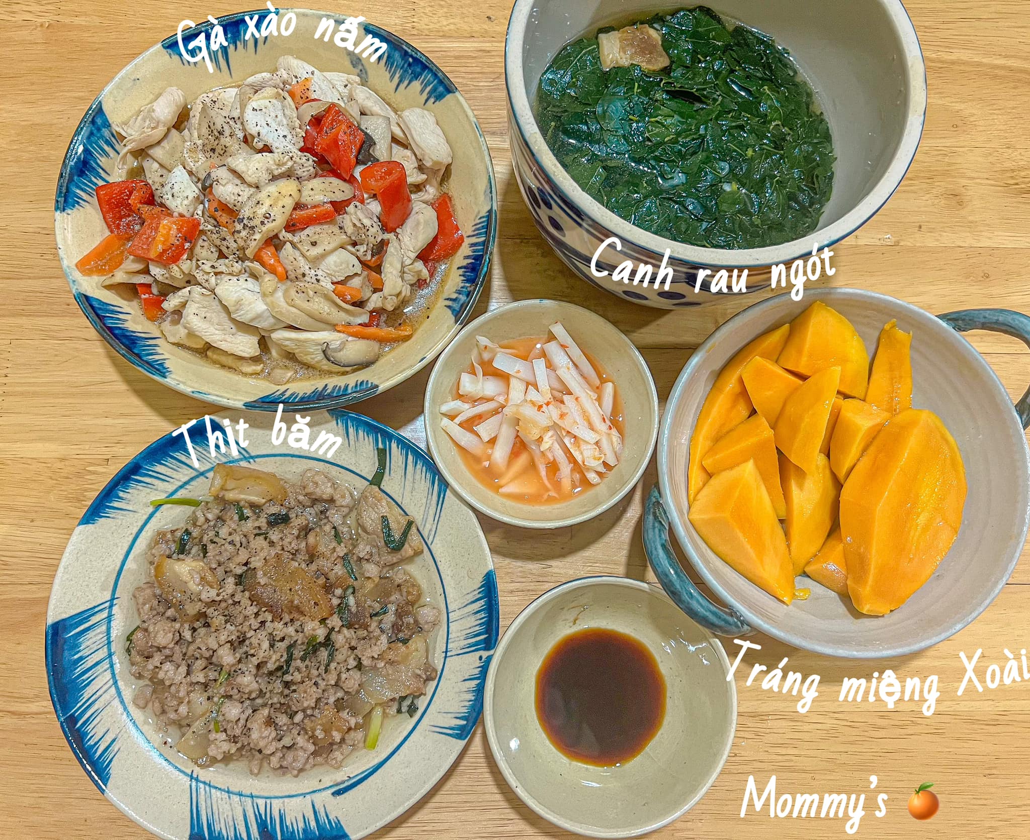 Thịt băm - Gà xào nấm - Canh rau ngót -&nbsp;Xoài