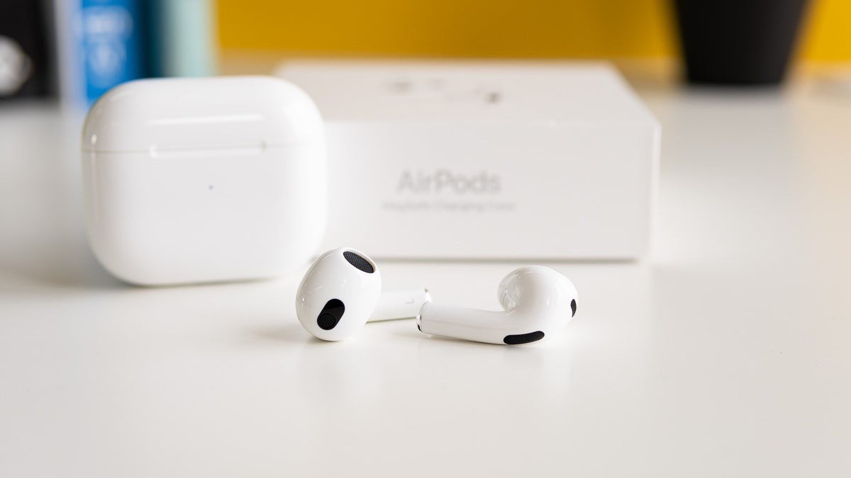 Apple có thể ra mắt hai phiên bản AirPods mới cùng với iPhone 16 - 1