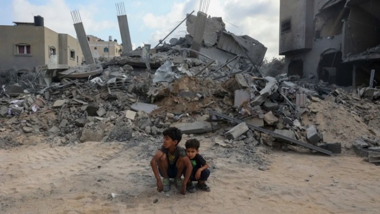 Gaza bị tàn phá trong suốt 10 tháng chiến sự. Ảnh Getty Images.&nbsp;