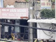 Tin tức trong ngày - Điều tra: Chiêu trò phá xe của khách trên các quốc lộ - Bài 1: Cận cảnh chủ tiệm rạch lốp, phá xe ở khu cầu vượt Linh Xuân