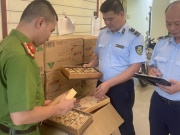 Thị trường - Tiêu dùng - Bắt nhiều vụ, tiêu hủy 5.000 chiếc bánh trung thu nhập lậu chỉ trong vài ngày