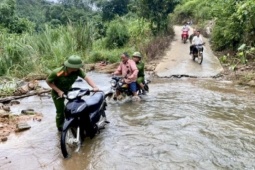 Tin tức trong ngày - Cán bộ Công an kể hành trình tìm kiếm cháu bé đi lạc trong rừng suốt 5 ngày