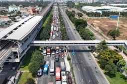 Tin tức trong ngày - Hình dáng các cầu đi bộ nối ga Metro số 1