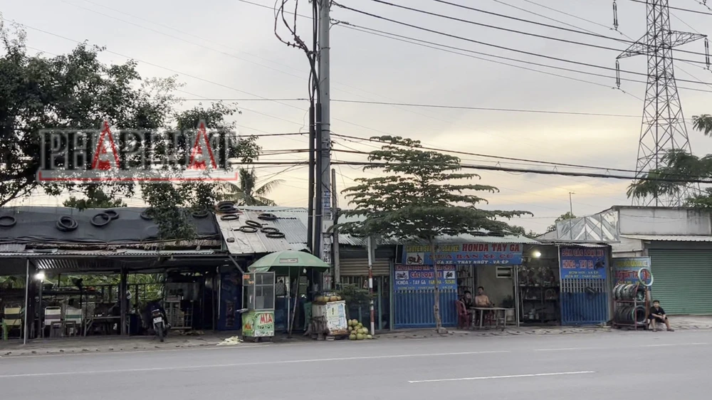 Chiêu trò phá xe tinh vi: Thợ sửa xe móc túi khách hàng bằng cách 