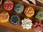 Thị trường - Tiêu dùng - Gần triệu đồng một hộp bánh trung thu handmade hình công, rồng