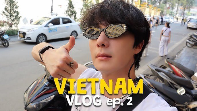 Nam diễn viên Jung II Woo trong Vlog du lịch Việt Nam được đăng trên kênh YouTube riêng.