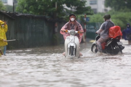 Mưa lớn tiếp diễn tại Miền Bắc, nguy cơ lũ quét và sạt lở đất cao