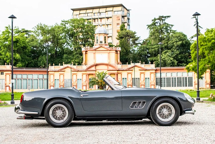 Ferrari 250 GT California có giá bán hơn 425 tỷ đồng có gì đặc biệt? - 1