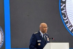 Thế giới - Vì sao tướng hàng đầu của Mỹ bất ngờ đến Trung Đông?