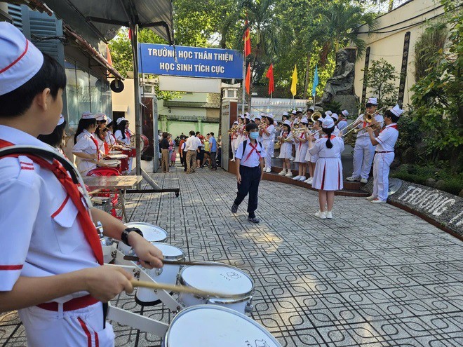 Những tình huống "khó đỡ" ngày tựu trường của học sinh TP HCM - 5