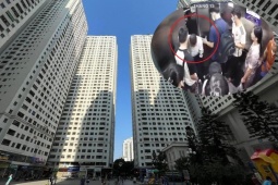 Tin tức trong ngày - Thang máy chung cư vạn dân ở Hà Nội gặp sự cố, người đàn ông suýt bị 'nuốt chửng'