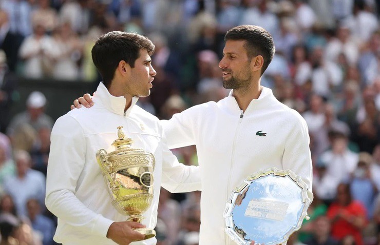 Alcaraz đánh bại&nbsp;Djokovic ở chung kết Wimbledon hồi tháng 7