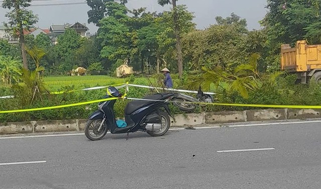 Hiện trường vụ hai nhóm thanh niên hỗn chiến trong đêm ở Thanh Oai. Ảnh: NDCC