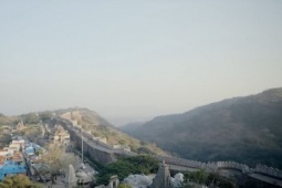 Phi thường - kỳ quặc - Cận cảnh "bức tường cổ" dài thứ hai thế giới với chiều dài 36km