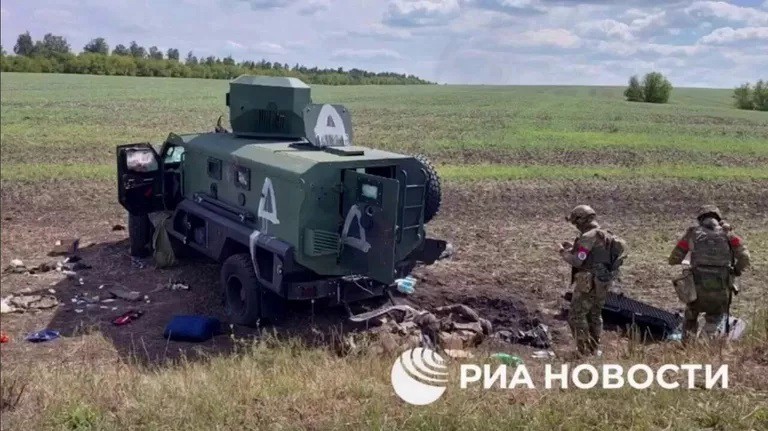 Xe bọc thép của Ukraine bị hư hại ở vùng Kursk (ảnh: RIA Novosti)