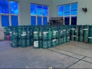 Thị trường - Tiêu dùng - Kiểm tra khu lán tạm ven đê, bắt quả tang 6 đối tượng sang chiết gas các thương hiệu lớn